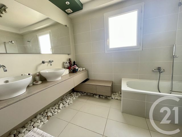 maison à vendre - 5 pièces - 147.0 m2 - L ISLE JOURDAIN - 32 - MIDI-PYRENEES - Century 21 Oustal