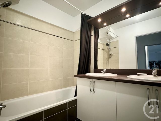 Appartement T3 à louer - 3 pièces - 63.38 m2 - LEGUEVIN - 31 - MIDI-PYRENEES - Century 21 Oustal
